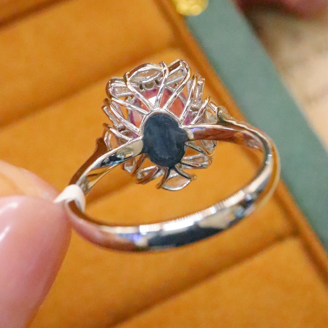 14k Gold 2.70 Ctw Natural Sapphire & Diamond Ring - 4