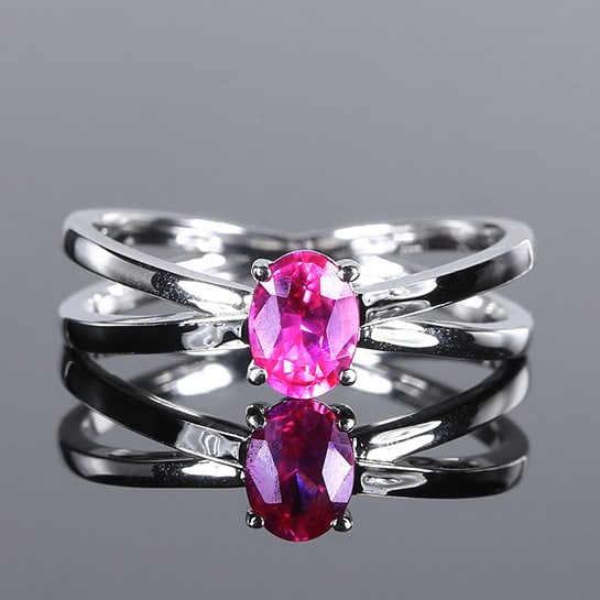 14k Gold 0.62 Ct Natural Sapphire Ring: Ref:230988302 // gold content:14k gold // ring size:7. 25us // // main gemstone:sapphire // shape:oval // carat weight:0. 62ct // color:pink // treatment:natural // Low Estimate: 3700 Condition: New