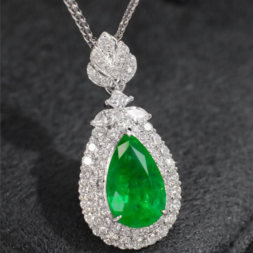 14k Gold 2.50 Ctw Vivid Green Natural Emerald & Diamond Pendant( Without Chain ) (1 of 6)