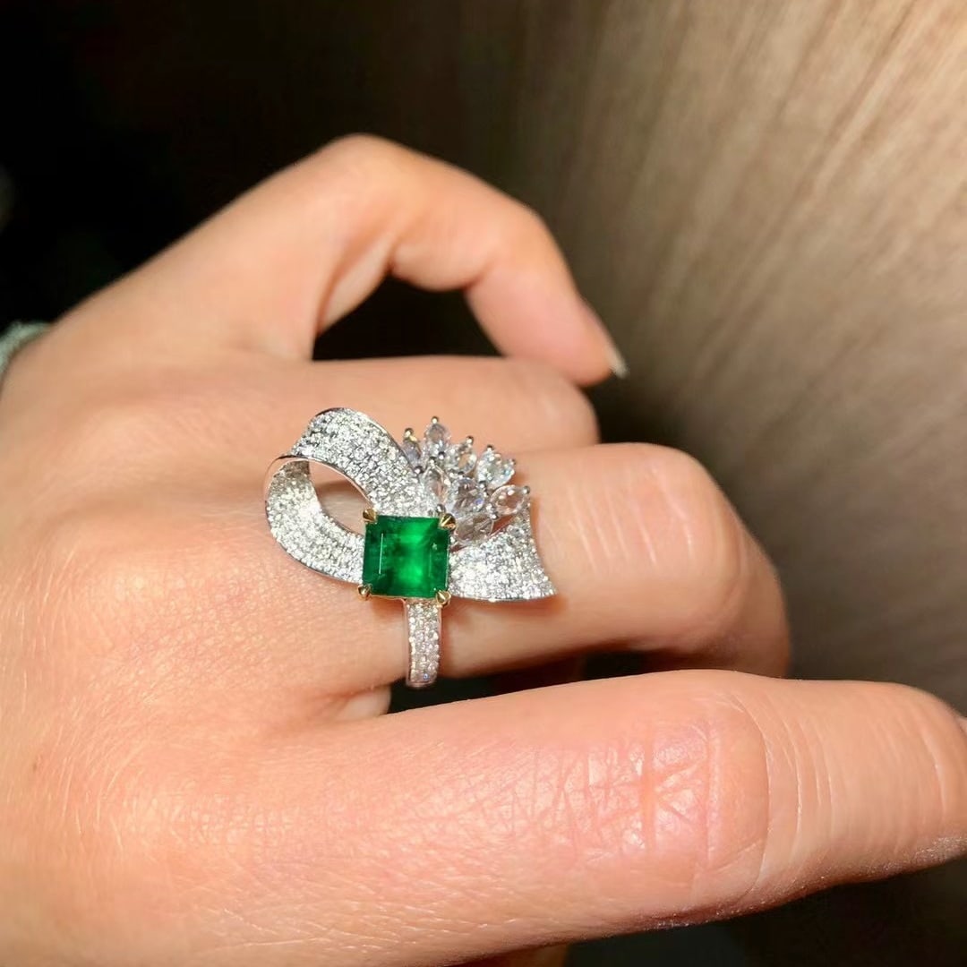 14k Gold 2.31 Ctw Vivid Green Natural Emerald & Diamond Ring - 2