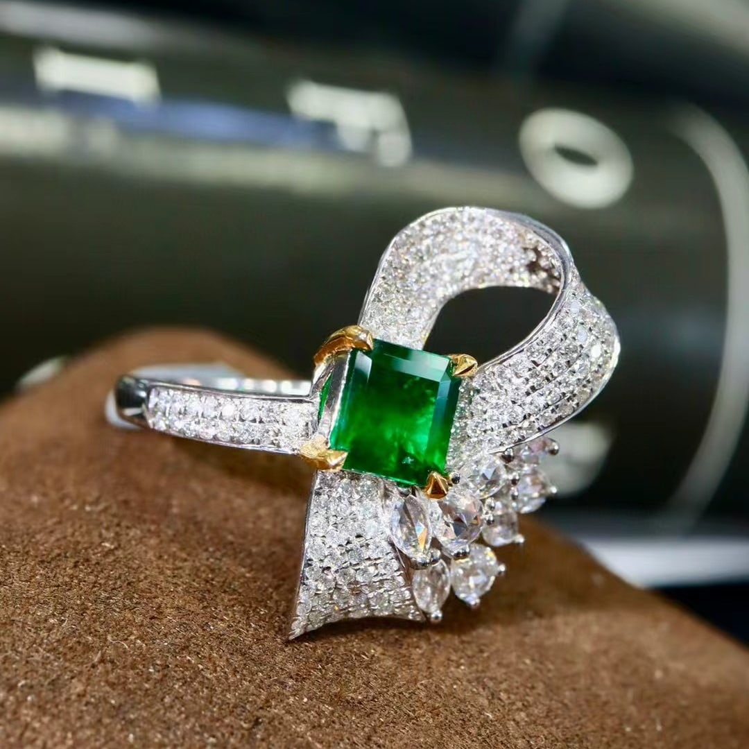 14k Gold 2.31 Ctw Vivid Green Natural Emerald & Diamond Ring - 5