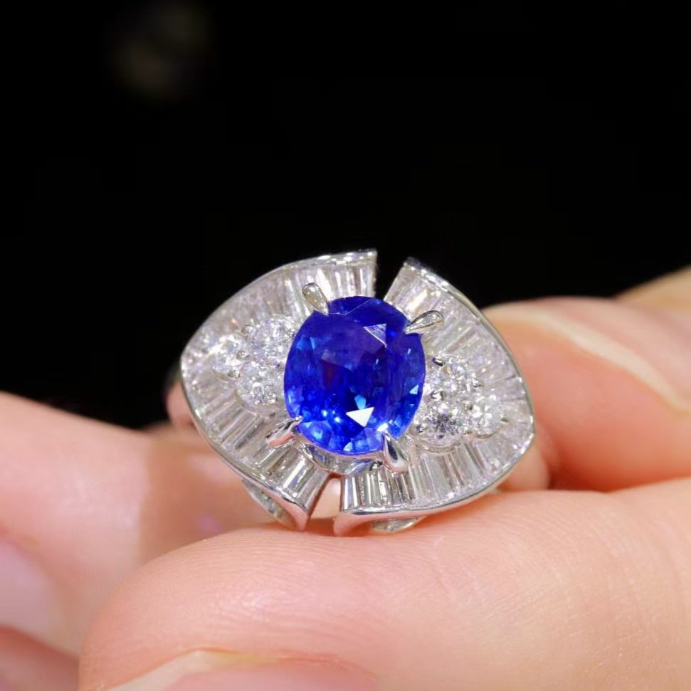 14k Gold 2.03 Ctw Natural Sapphire & Diamond Ring: Ref:230988319 // gold content:14k gold // ring size:7. 25us // // main gemstone:sapphire // shape:oval // carat weight:1. 33ct // color:royal blue // treatment:natural // // adjacent gemstone 2 : diam