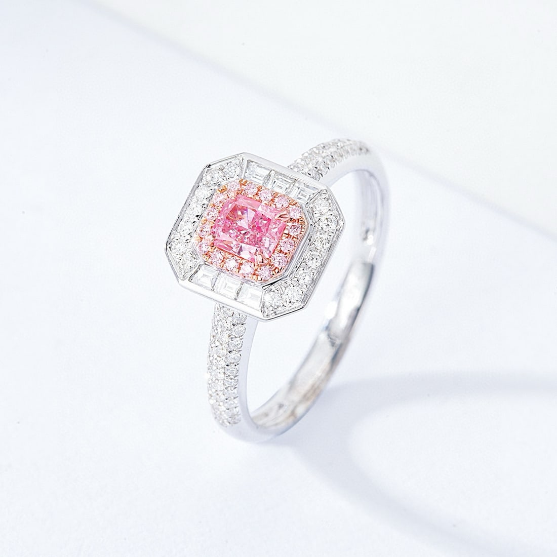 Gia Certified 14k Gold 0.71 Ctw Natural Pink Diamond & Diamond Ring - 2