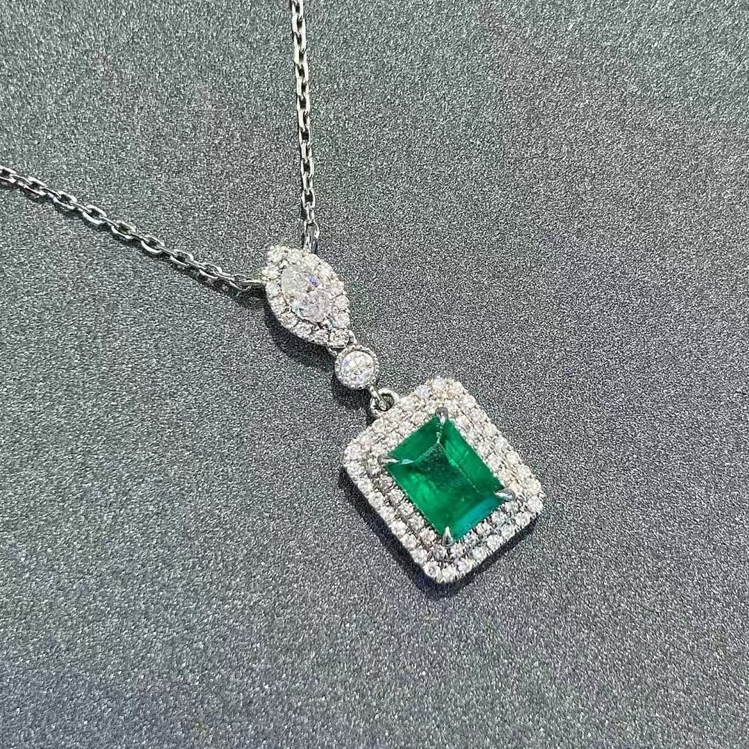 14k Gold 1.41 Ctw Vivid Green Natural Emerald & Diamond Necklace - 6