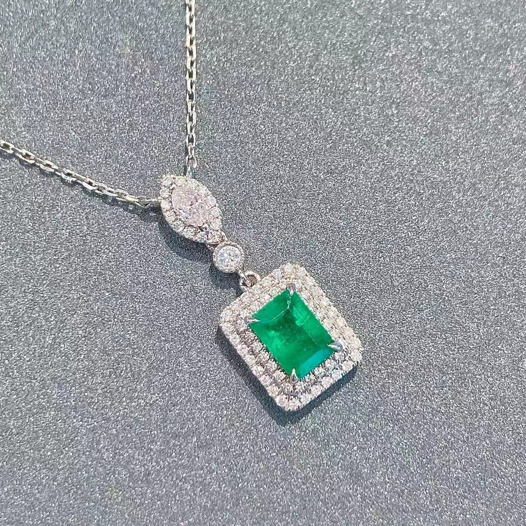 14k Gold 1.41 Ctw Vivid Green Natural Emerald & Diamond Necklace - 7