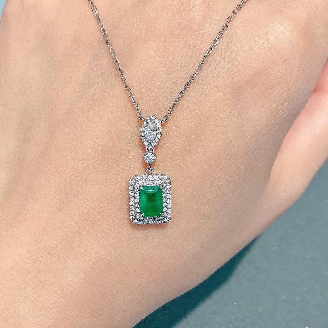14k Gold 1.41 Ctw Vivid Green Natural Emerald & Diamond Necklace - 8