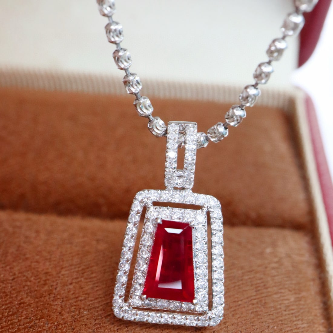 14k Gold 1.37 Ctw Natural Ruby & Diamond Pendant( Without Chain ): Ref:230988345 // gold content:14k gold // main gemstone:ruby // shape:other // carat weight:1. 08ct // color:pigeonblood red // treatment:natural // // adjacent gemstone 2 : diamond // shape:round // 