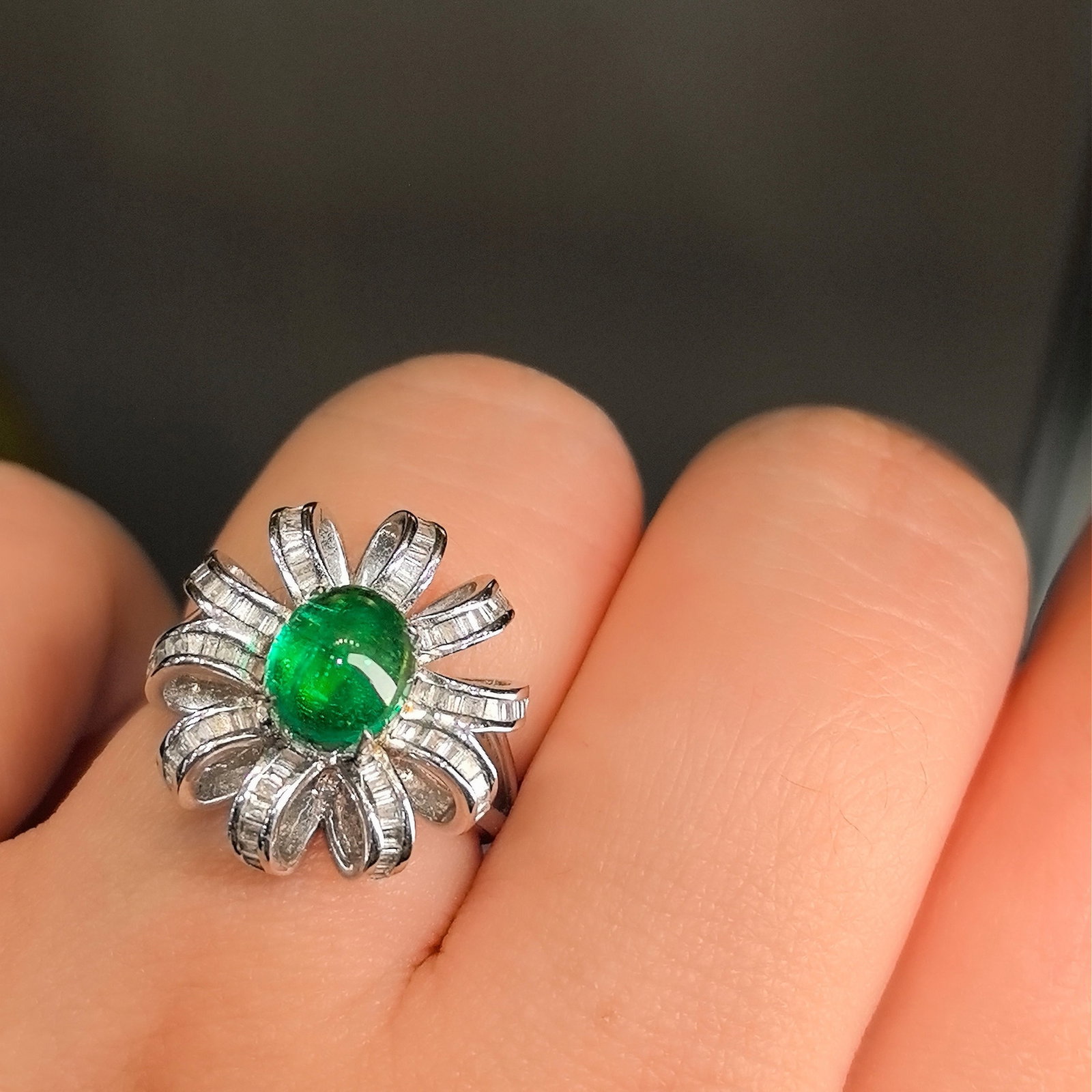 14k Gold 2.45 Ctw Vivid Green Natural Emerald & Diamond Ring - 2