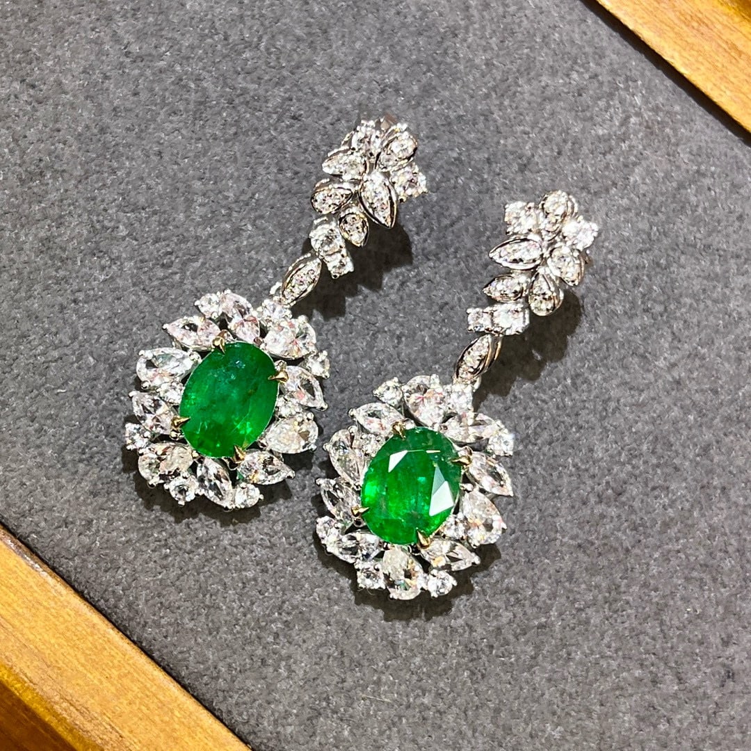 14k Gold 2.63 Ctw Vivid Green Natural Emerald & Diamond Earrings - 2