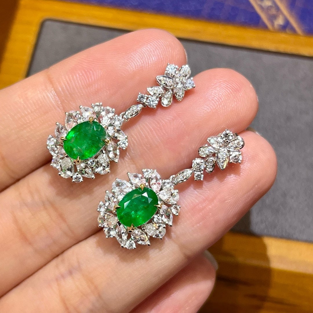 14k Gold 2.63 Ctw Vivid Green Natural Emerald & Diamond Earrings - 4