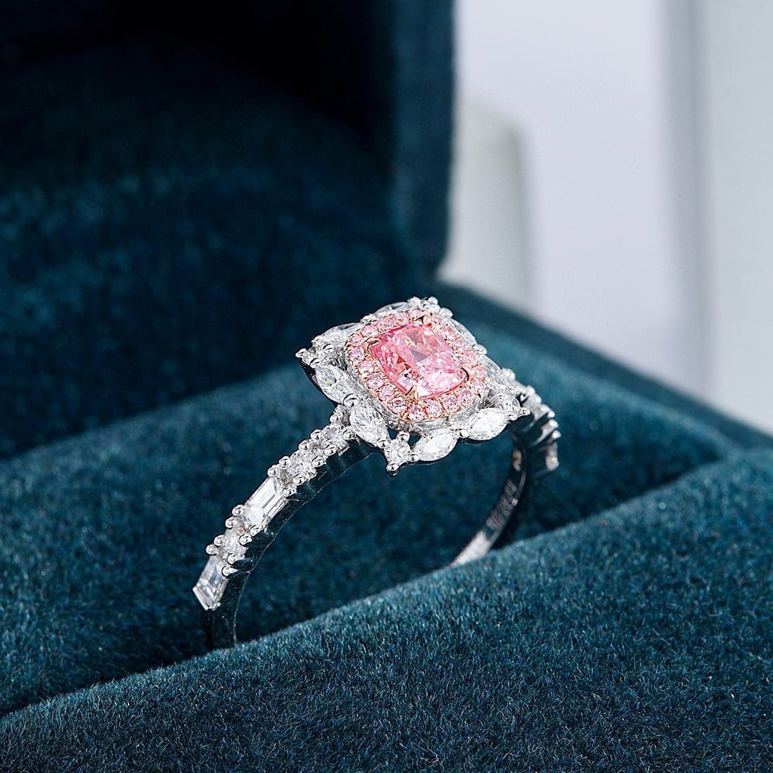 Gia Certified 14k Gold 0.93 Ctw Natural Pink Diamond & Diamond Ring - 3