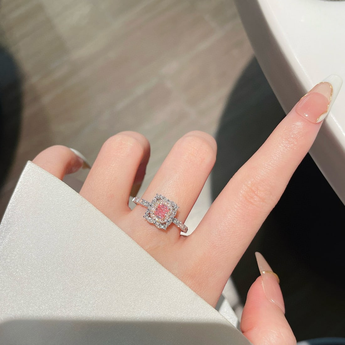 Gia Certified 14k Gold 0.93 Ctw Natural Pink Diamond & Diamond Ring - 4