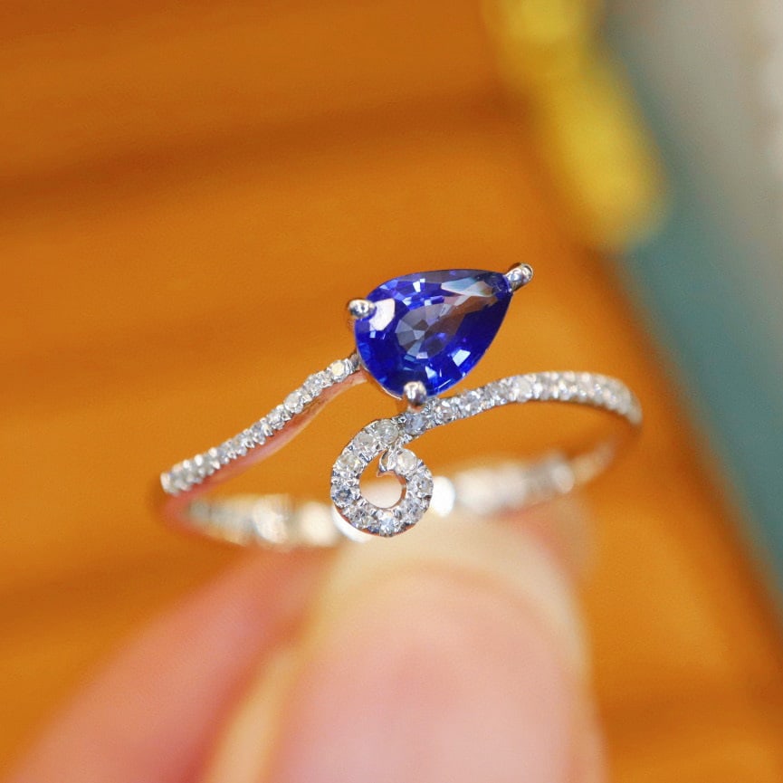 14k Gold 0.58 Ctw Natural Sapphire & Diamond Ring - 4
