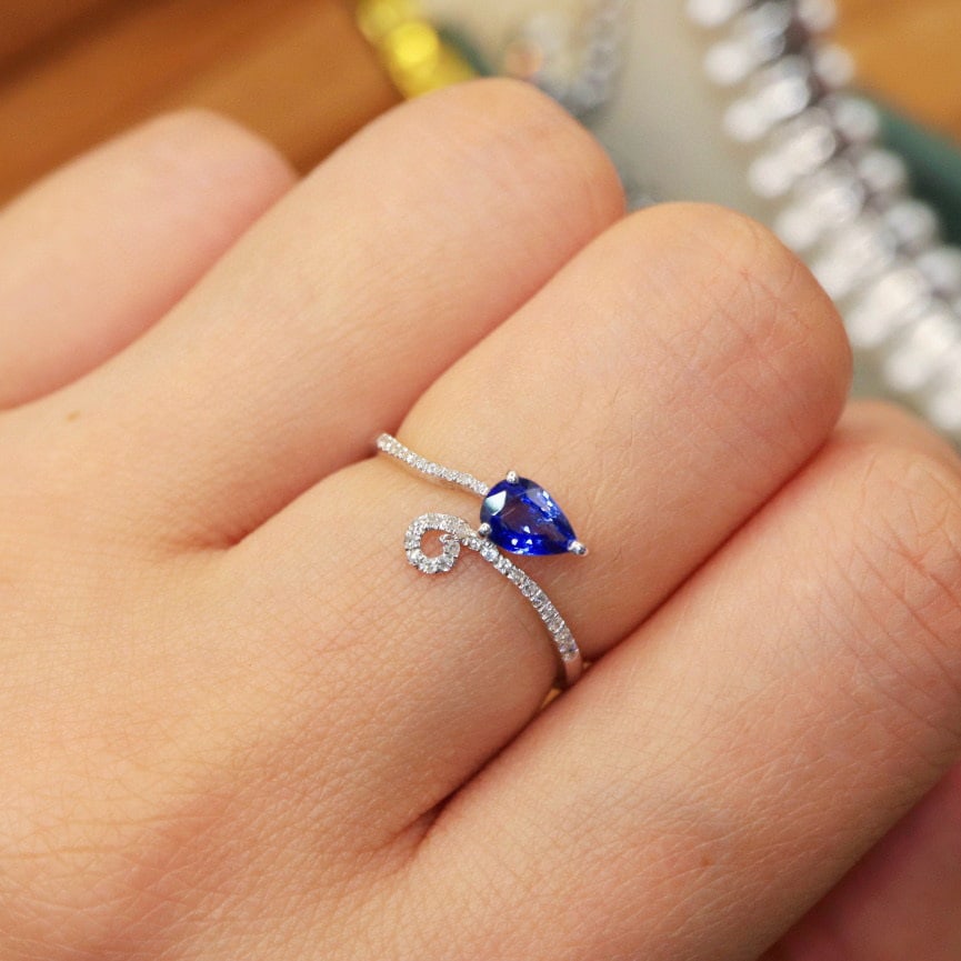 14k Gold 0.58 Ctw Natural Sapphire & Diamond Ring - 6