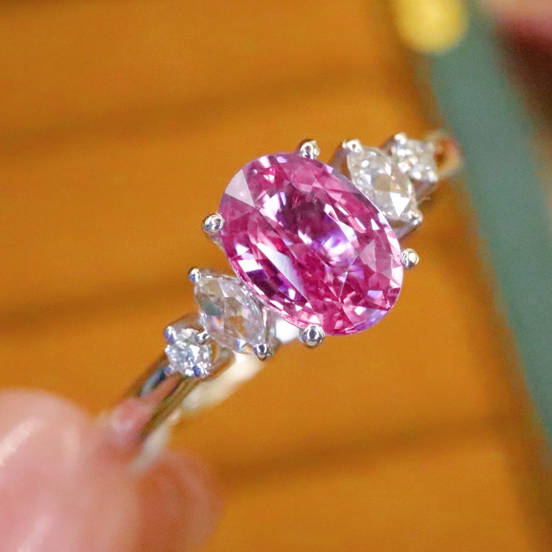 14k Gold 1.20 Ctw Natural Padparadscha Sapphire & Diamond Ring - 3