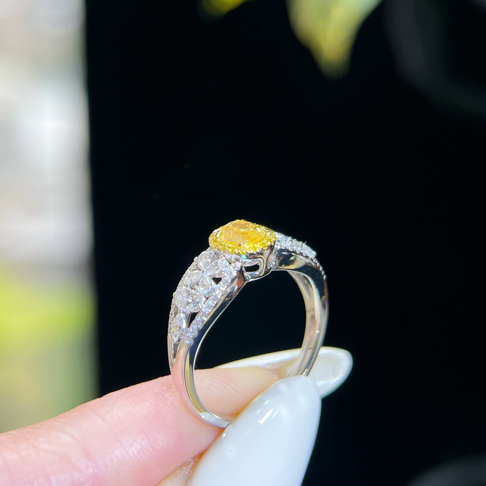 14k Gold 1.02 Ctw Natural Yellow Diamond & Diamond Ring - 2