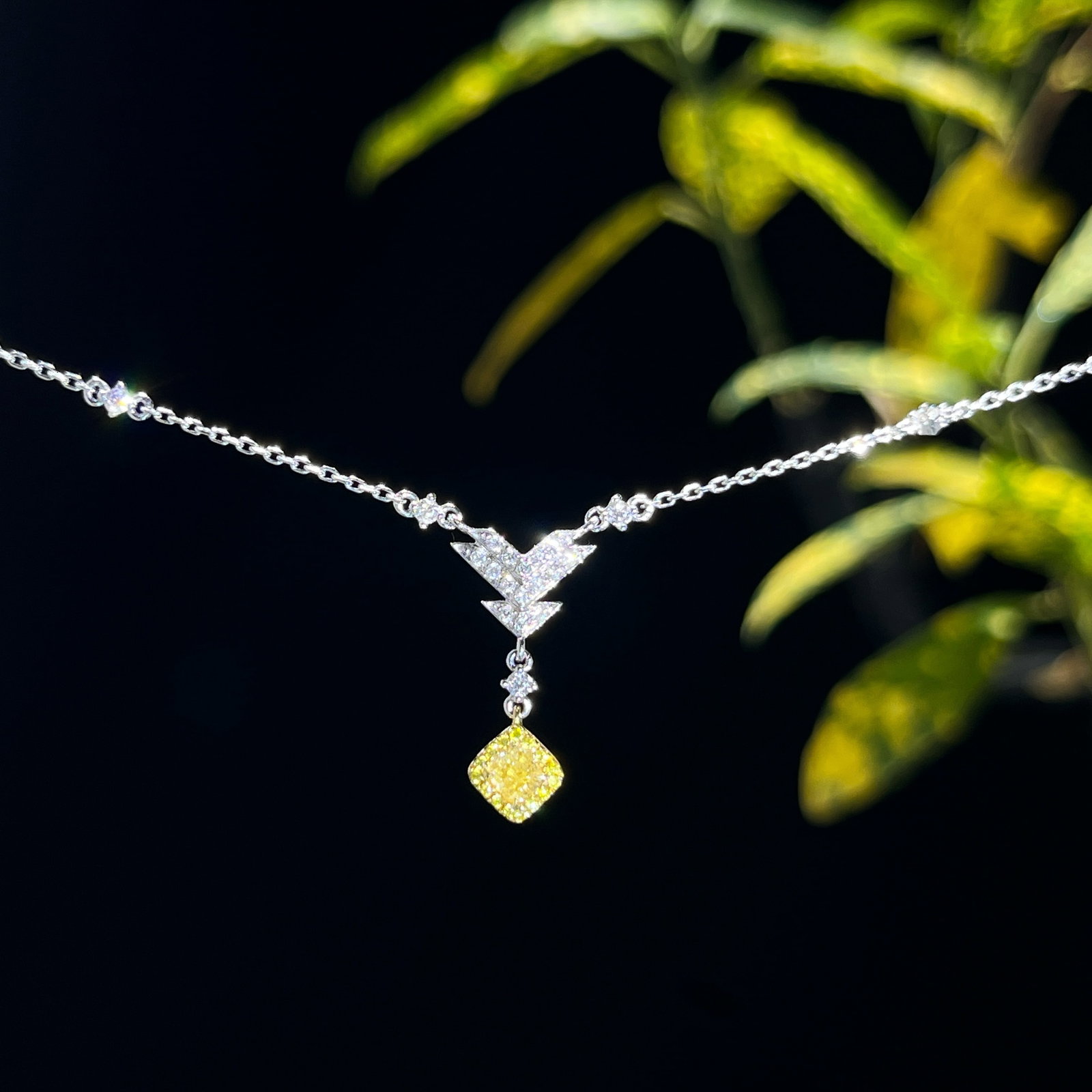 14k Gold 0.39 Ctw Natural Yellow Diamond & Diamond Necklace: Ref:230988418 // gold content:14k gold // main gemstone:yellow diamond // shape:cushion // carat weight:0. 2ct // color:yellow // treatment:natural // // adjacent gemstone 2 : diamond // shape:round