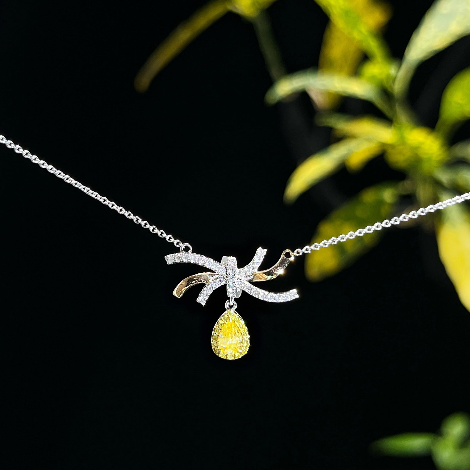 14k Gold 0.47 Ctw Natural Yellow Diamond & Diamond Necklace: Ref:230988420 // gold content:14k gold // main gemstone:yellow diamond // shape:pear // carat weight:0. 26ct // color:yellow // treatment:natural // // adjacent gemstone 2 : diamond // shape:round //