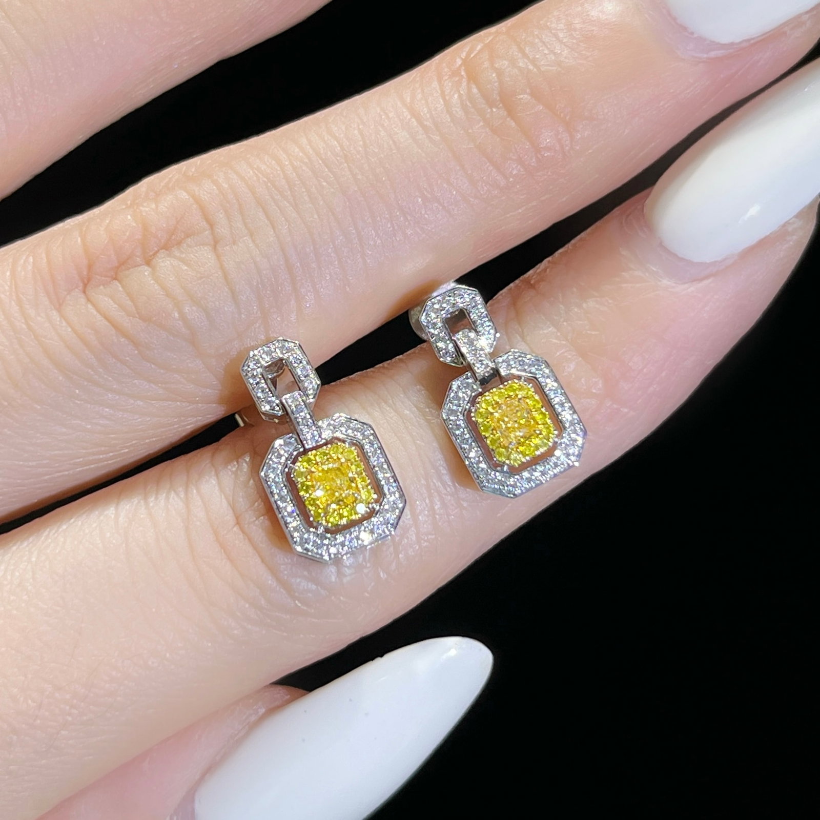 14k Gold 0.48 Ctw Natural Yellow Diamond & Diamond Earrings - 3