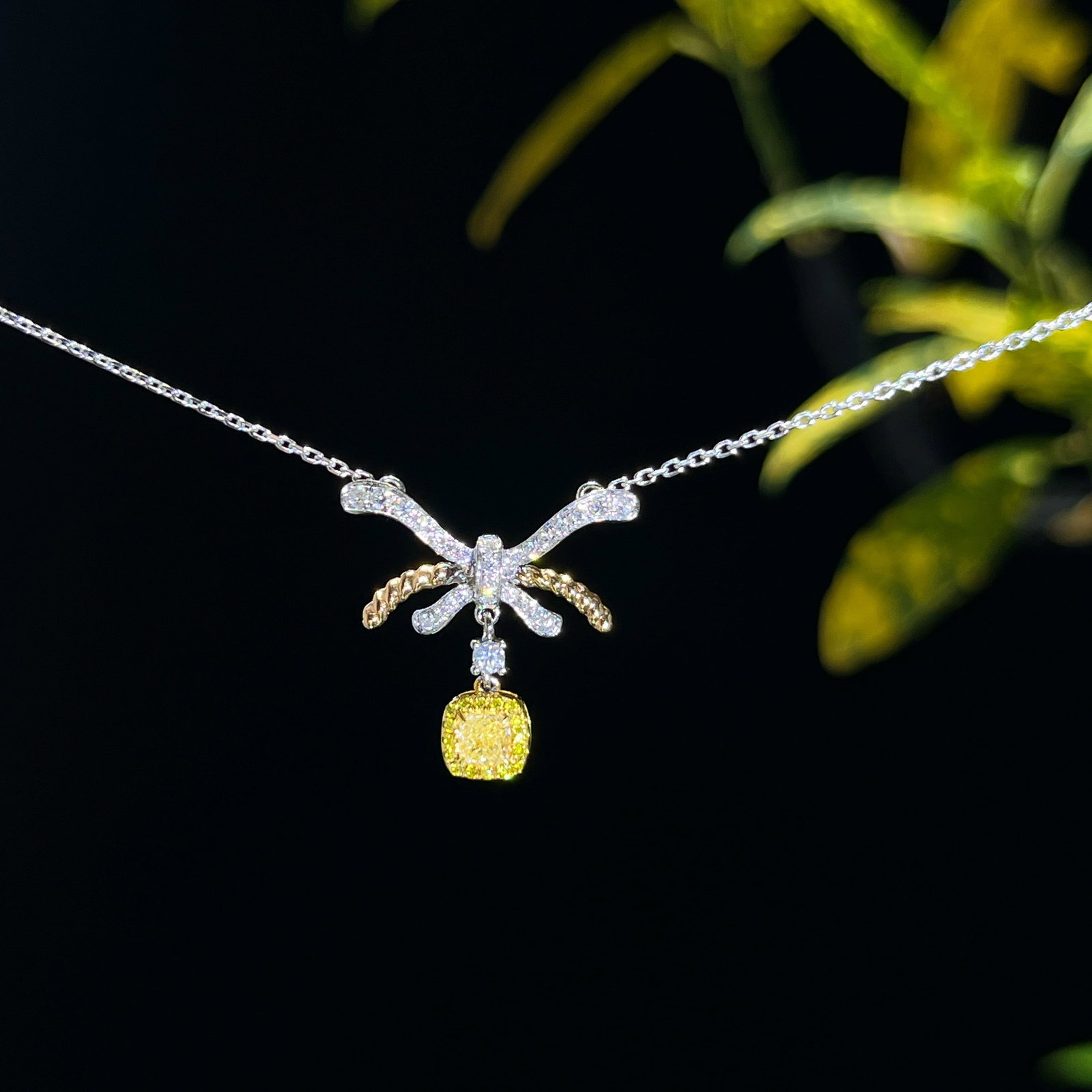14k Gold 0.43 Ctw Natural Yellow Diamond & Diamond Necklace - 3