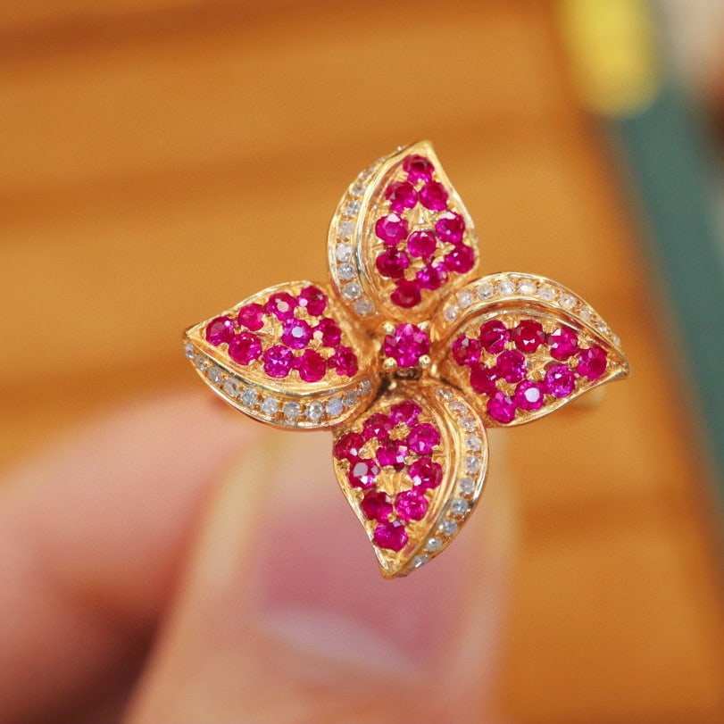 14k Gold 0.63 Ctw Natural Ruby & Diamond Ring: Ref:230988429 // gold content:14k gold // ring size:7. 25us // // main gemstone:ruby // shape:round // carat weight:0. 5ct // color:red // treatment:natural // cut grade:g // // adjacent gemstone 2 :