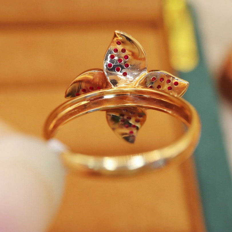 14k Gold 0.63 Ctw Natural Ruby & Diamond Ring - 5