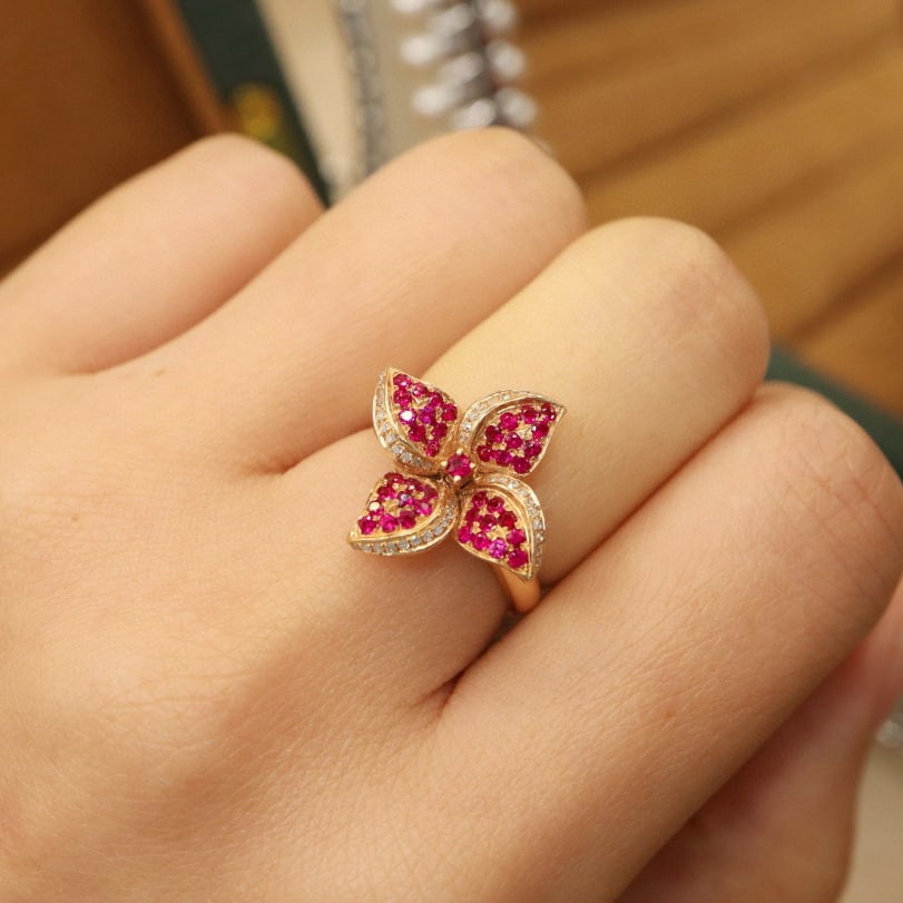 14k Gold 0.63 Ctw Natural Ruby & Diamond Ring - 6