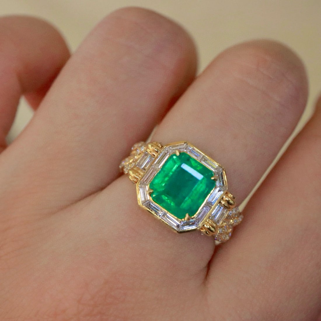 14k Gold 3.15 Ctw Vivid Green Natural Emerald & Diamond Ring: Ref:230988436 // gold content:14k gold // ring size:7. 25us // // main gemstone:emerald // shape:octagonal // carat weight:2. 26ct // color:vivid green // treatment:natural // // adjacent gemstone 2 :