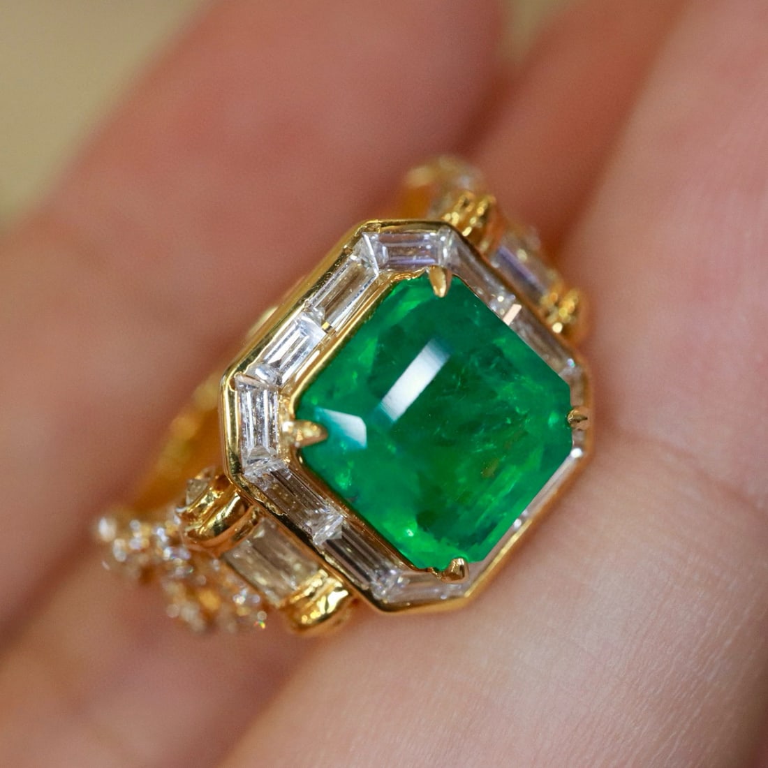 14k Gold 3.15 Ctw Vivid Green Natural Emerald & Diamond Ring - 3