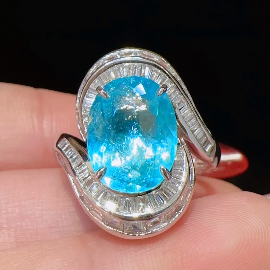 14k Gold 3.88 Ctw Natural Paraiba Tourmaline & Diamond Ring - 2