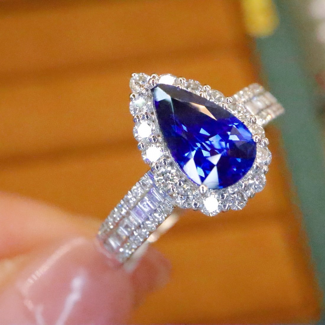 14k Gold 1.84 Ctw Natural Sapphire & Diamond Ring - 3