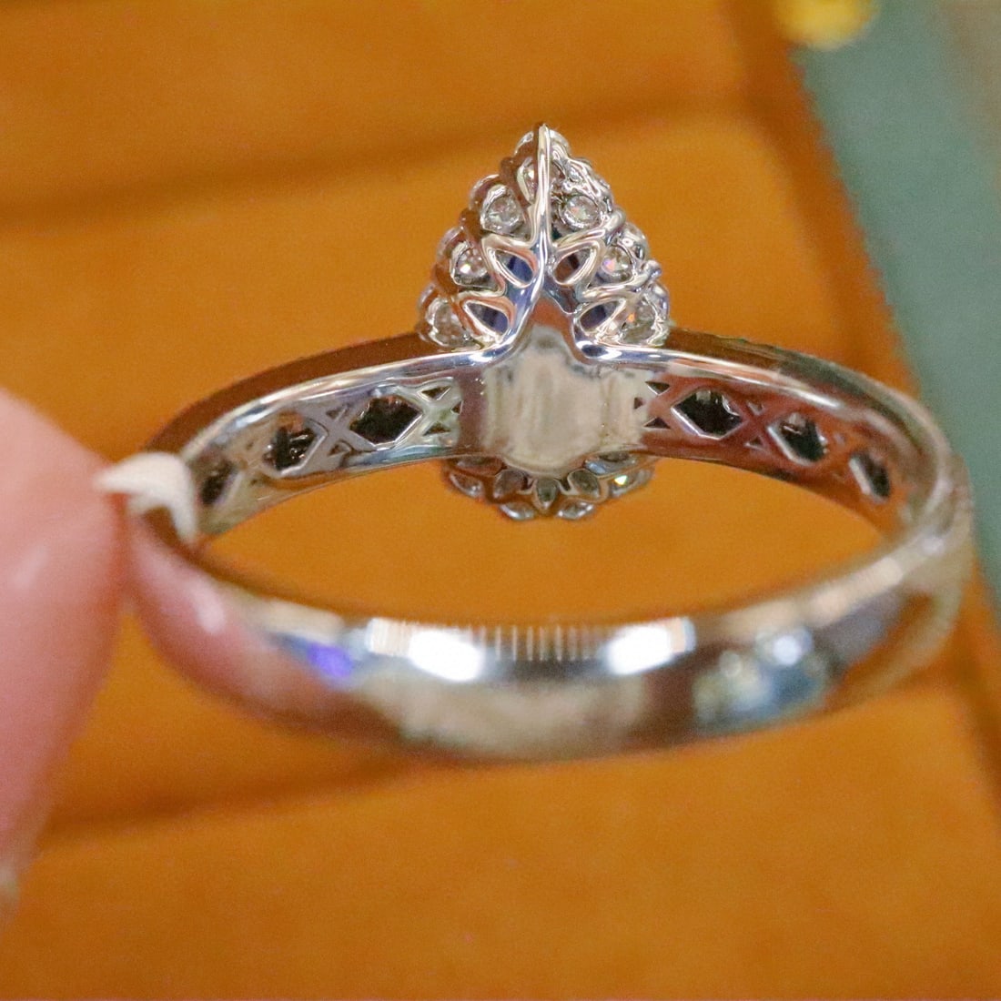 14k Gold 1.84 Ctw Natural Sapphire & Diamond Ring - 4