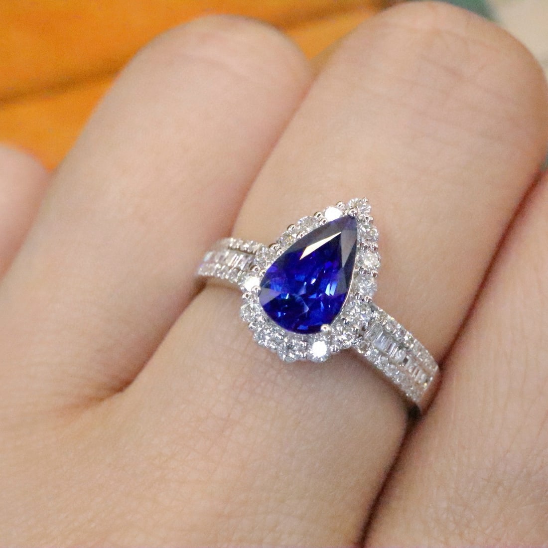 14k Gold 1.84 Ctw Natural Sapphire & Diamond Ring - 5