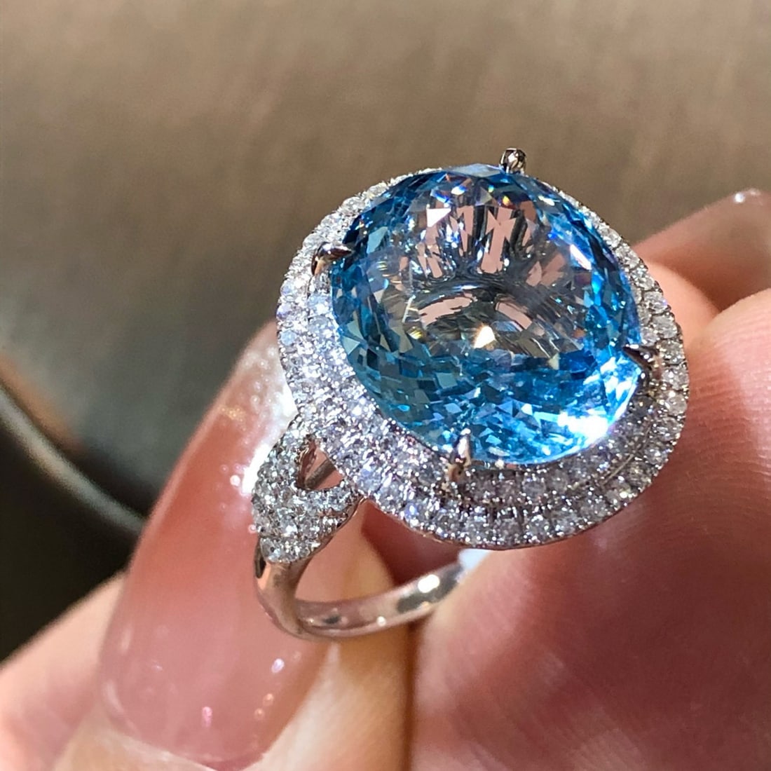 14k Gold 6.3 Ct Natural Aquamarine & Diamond Ring - 2