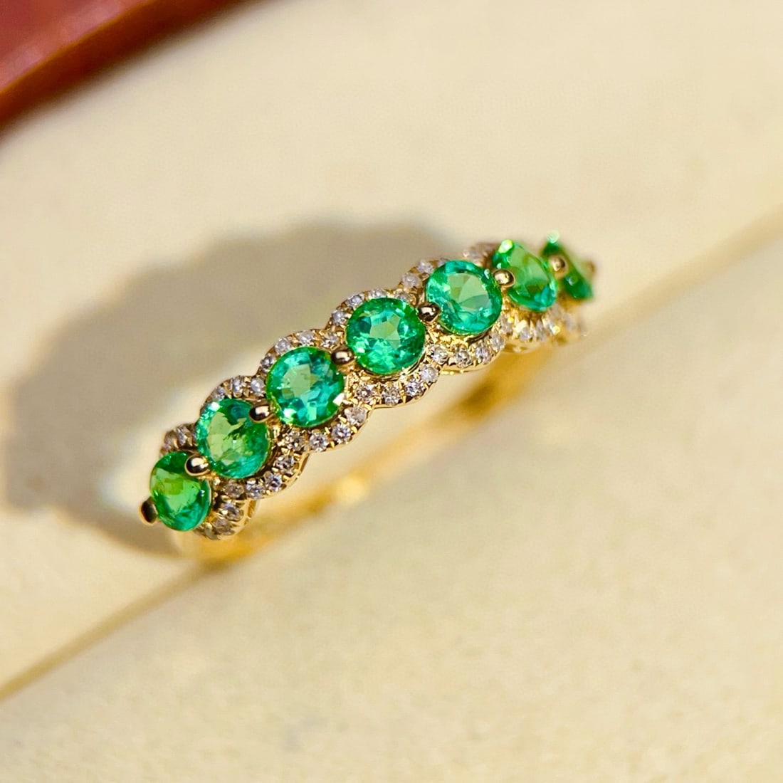 14k Gold 0.8 Ct Natural Emerald & Diamond Ring - 5