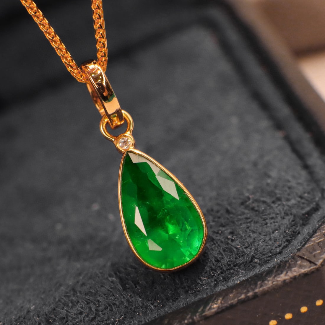 14k Gold 1.56 Ctw Natural Emerald & Diamond Pendant( Without Chain ) - 6