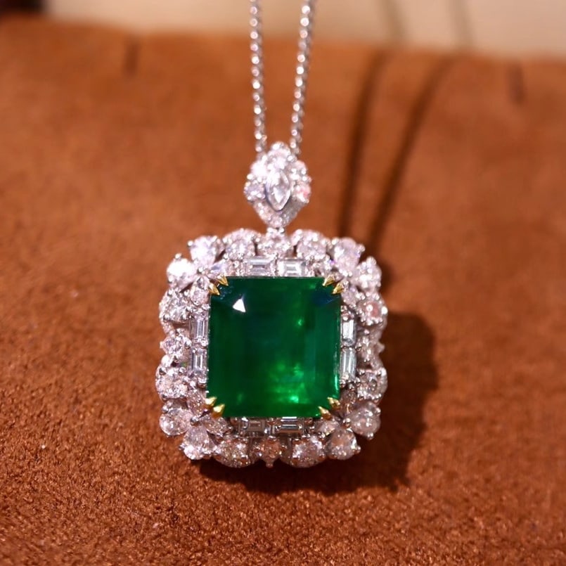 14k Gold 5.11 Ct Natural Emerald & Diamond Ring/pendant( Without Chain ) - 6