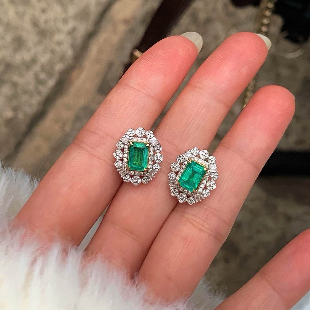 14k Gold 2.2 Ct Natural Emerald & Diamond Earrings - 3