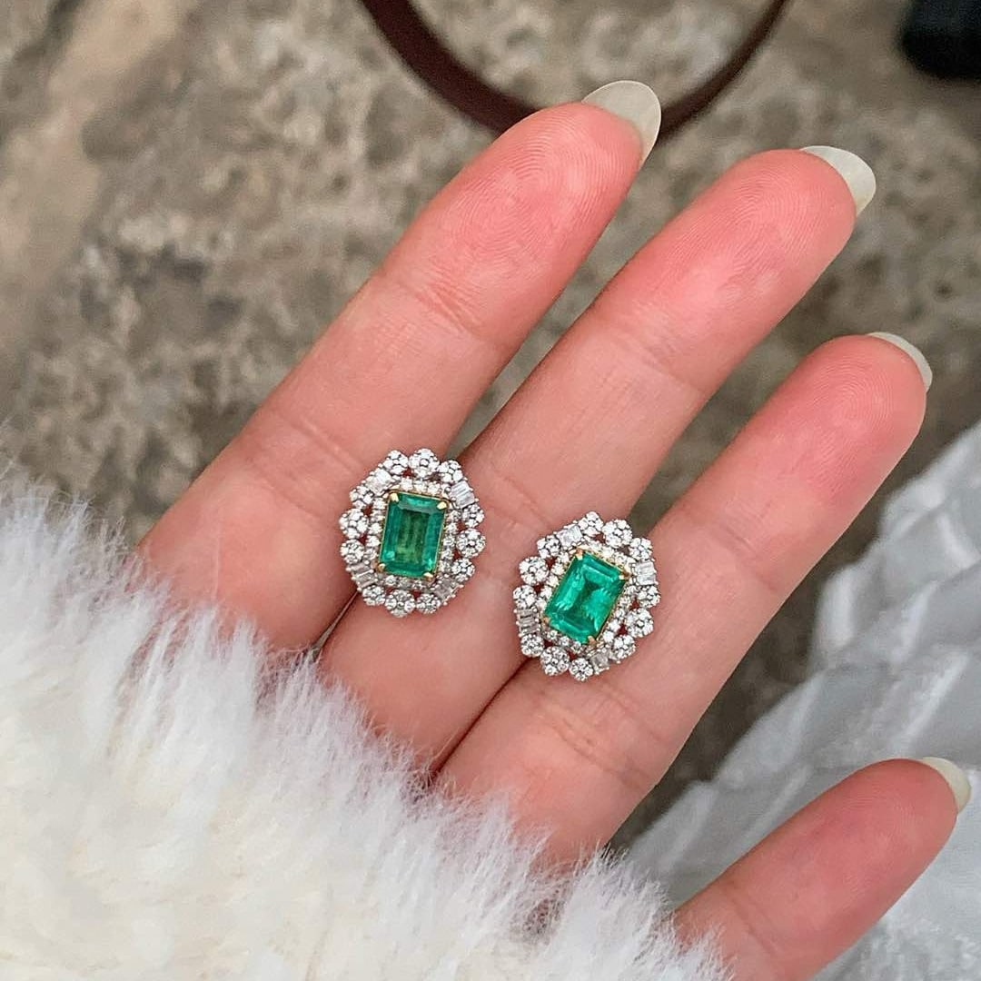 14k Gold 2.2 Ct Natural Emerald & Diamond Earrings - 6