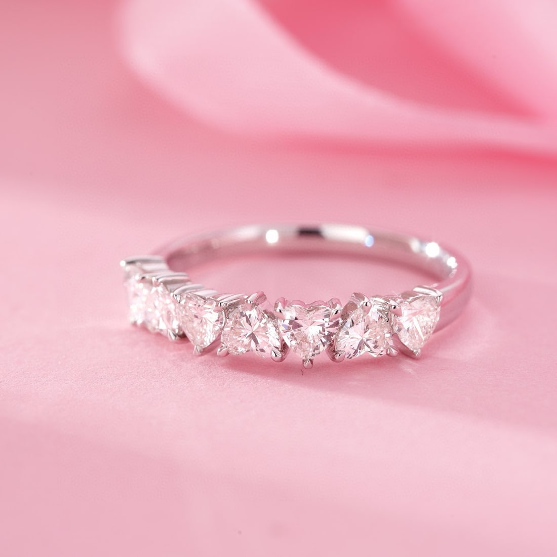 14k Gold 0.81 Ct Natural H Diamond Ring: Ref:230991030 // gold content:14k gold // ring size:7. 25us // // main gemstone:diamond // shape:heart // carat weight:0. 81ct // clarity grade:vs-si // color:h // treatment:natural // Condition: New