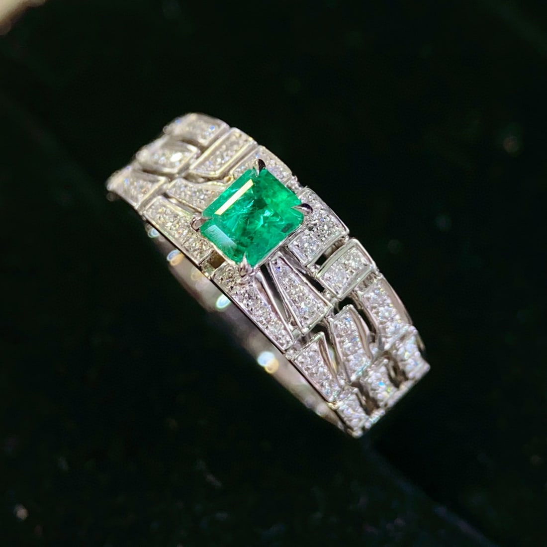 14k Gold 0.58 Ctw Natural Emerald & Diamond Ring - 2