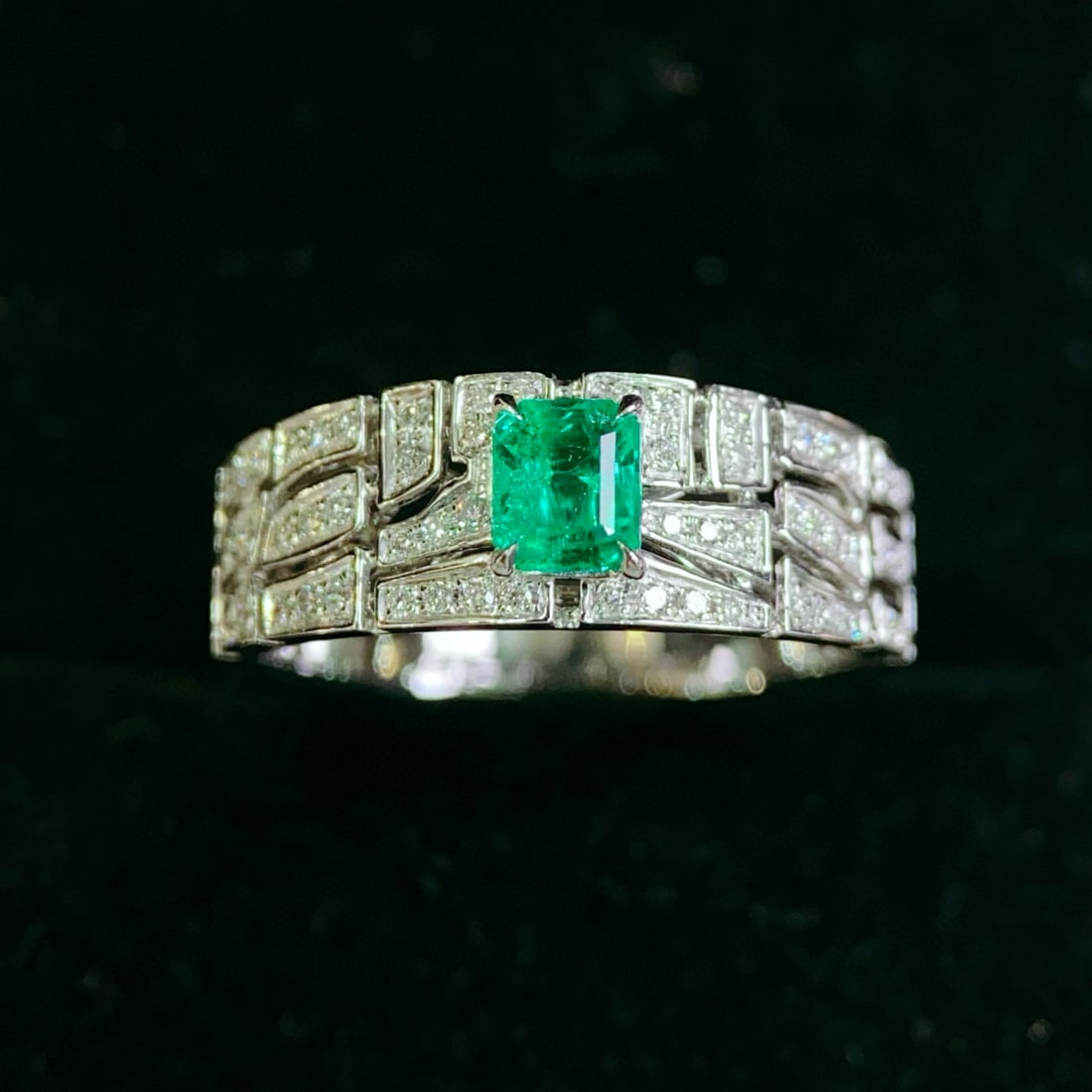 14k Gold 0.58 Ctw Natural Emerald & Diamond Ring - 3