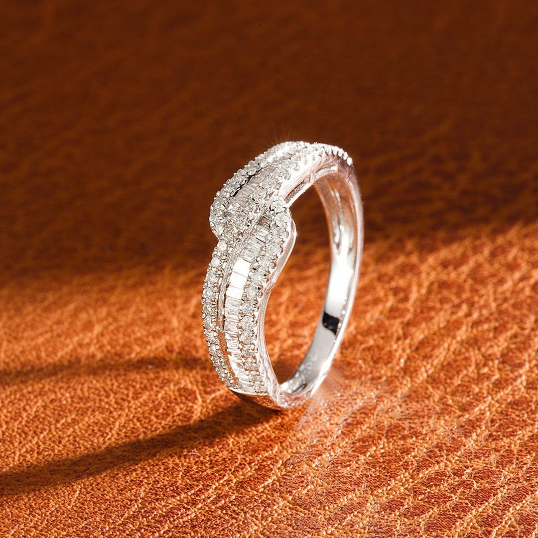 14k Gold 0.43 Ct Natural H Diamond Ring: Ref:230991038 // gold content:14k gold // ring size:7. 25us // // main gemstone:diamond // shape:multiply // carat weight:0. 43ct // clarity grade:vs-si // color:h // treatment:natural // Condition: N