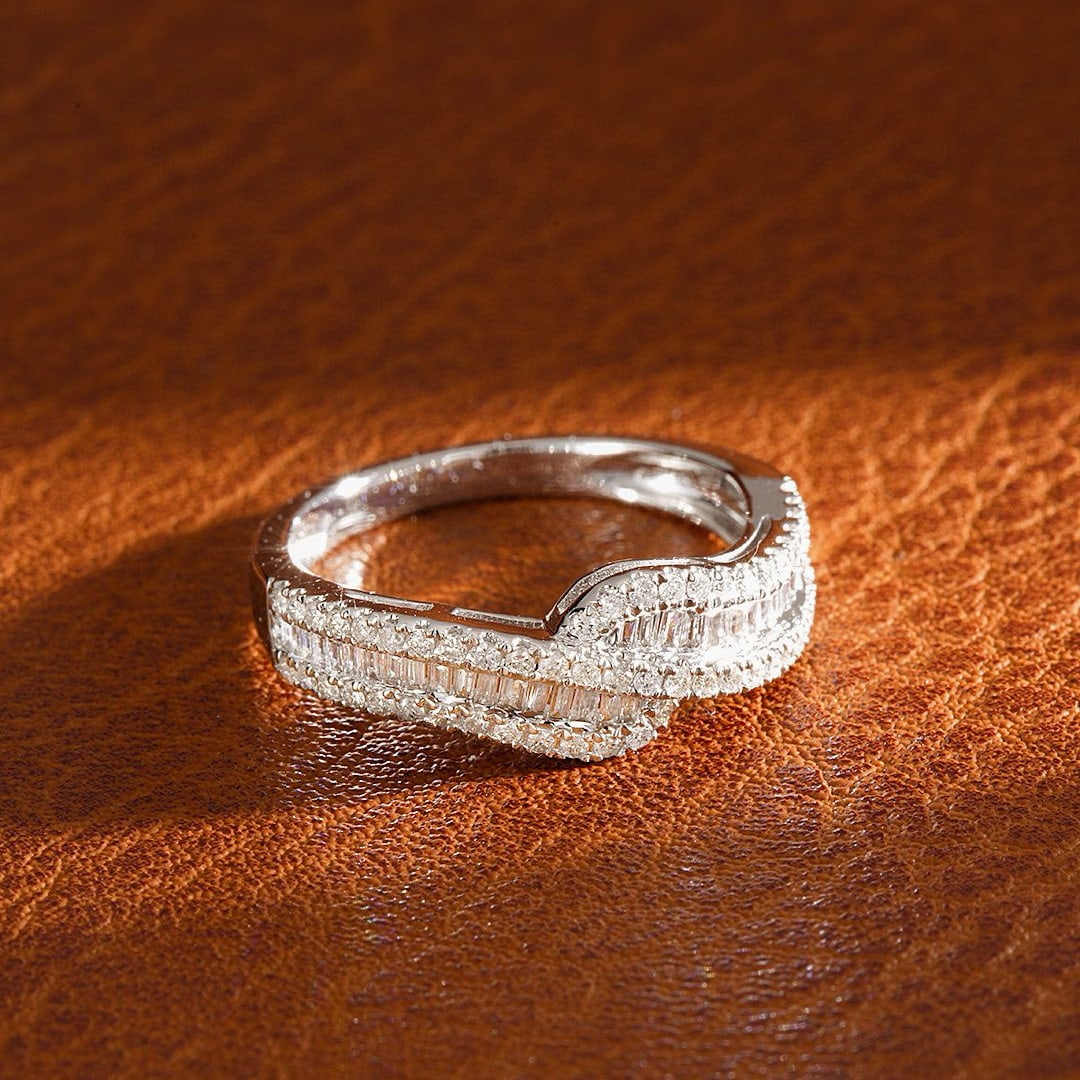 14k Gold 0.43 Ct Natural H Diamond Ring - 4