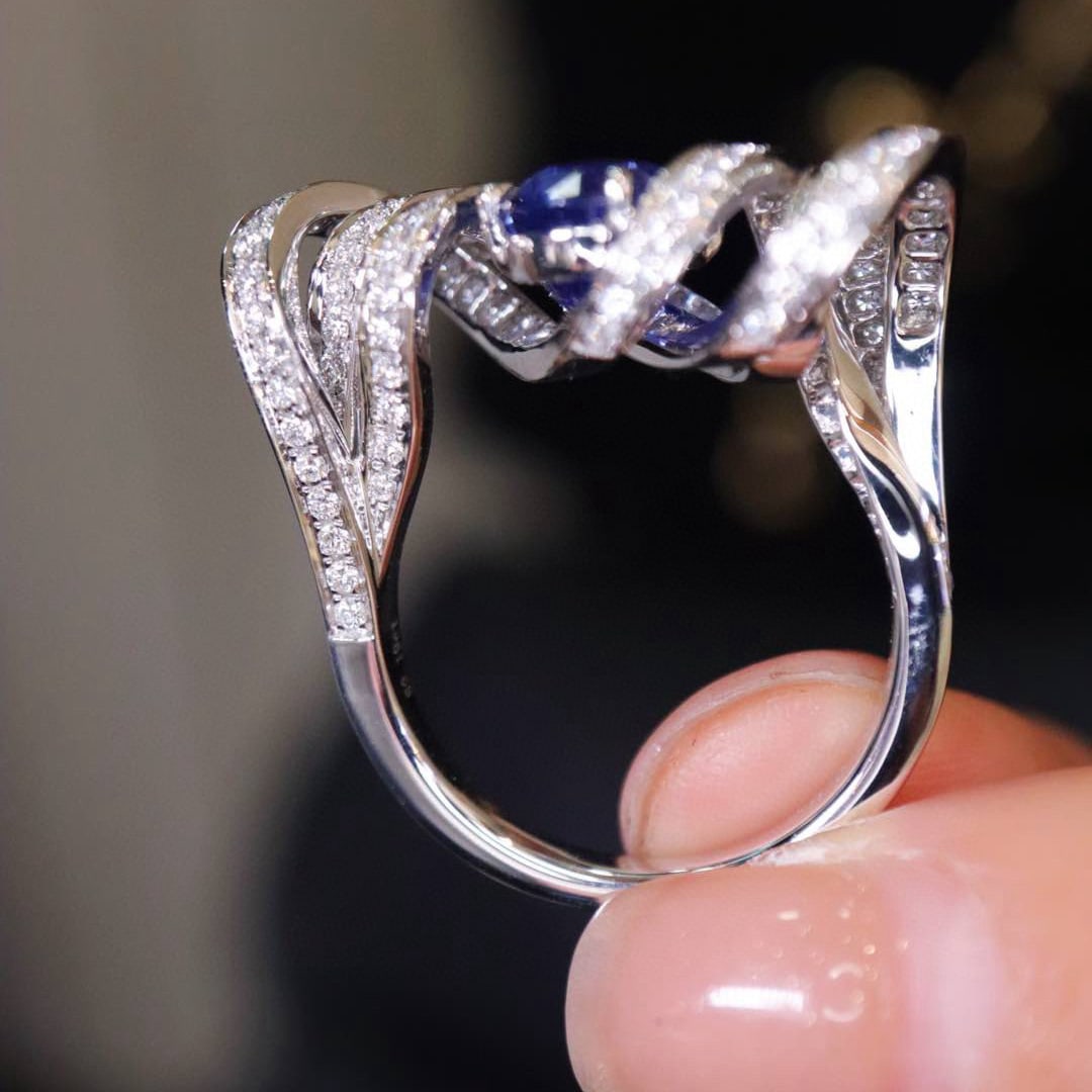 14k Gold 2.84 Ctw Natural Sapphire & Diamond Ring - 4