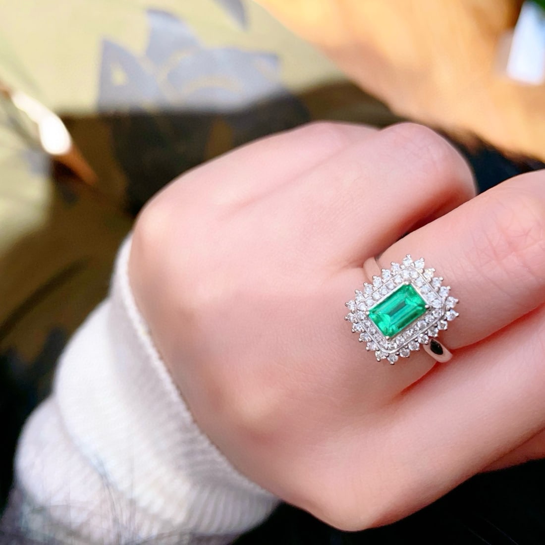 14k Gold 1.1 Ct Vivid Green Natural Emerald & Diamond Ring - 5