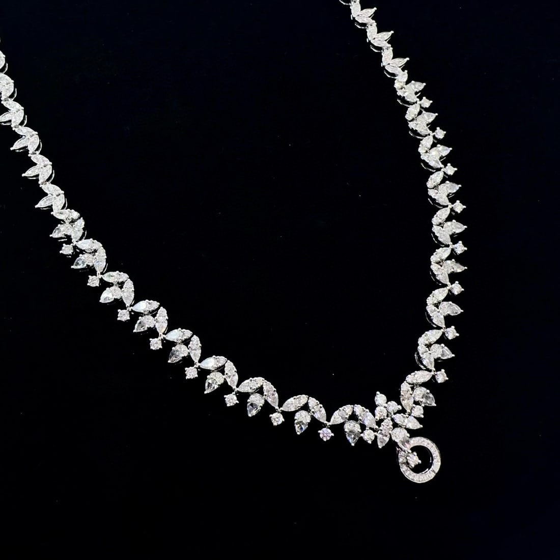 14k Gold 6.28 Ct Natural H Diamond Necklace: Ref:230991046 // gold content:14k gold // main gemstone:diamond // shape:multiply // carat weight:6. 28ct // clarity grade:vs-si // color:h // treatment:natural // Condition: New Low Estimate: 40000.0