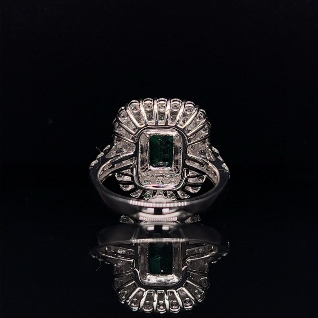 14k Gold 4.22 Ctw Natural Emerald & Diamond Ring - 2