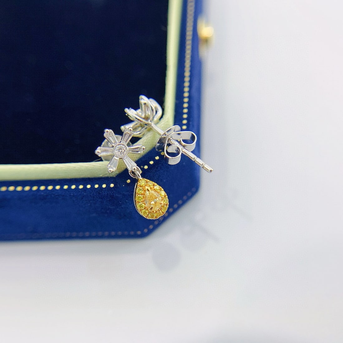 14k Gold 0.37 Ctw Natural Yellow Diamond & Diamond Earrings - 4