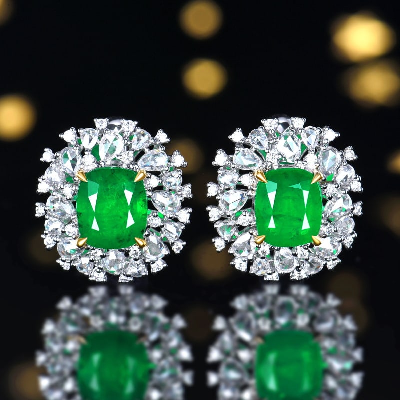 14k Gold 4.47 Ctw Natural Emerald & Diamond Earrings: Ref:230991067 // gold content:14k gold // main gemstone:emerald // shape:cushion // carat weight:3. 29ct // color:green // treatment:natural // // adjacent gemstone 2 : diamond // number of stones:80 
